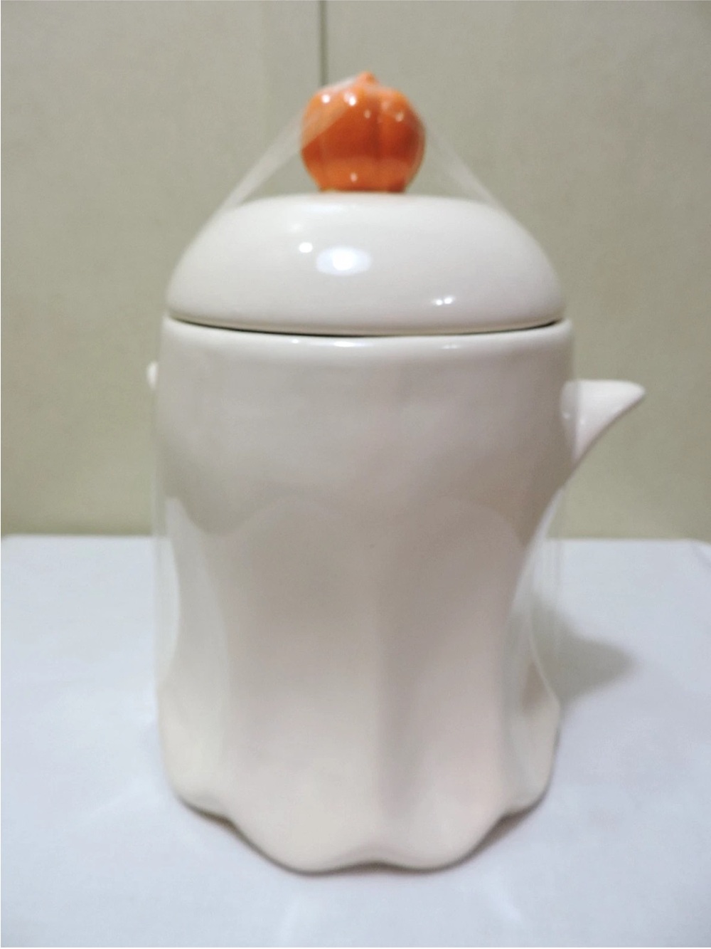 Charming Ceramic Ghost Halloween Canister Cookie Jar Trick Or Treat Jar NEW - Picture 4 of 7